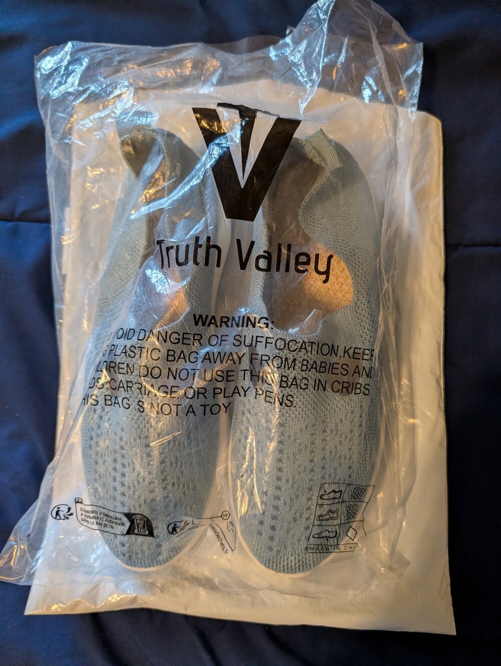 Light Blue Knit Slip-On Sneakers Size 7.5 - Picture 11 of 11